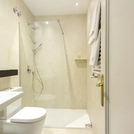 Cuatro Caminos 4* Torrelavega