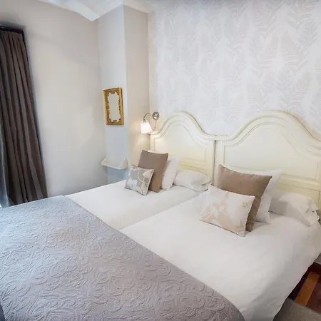 Cuatro Caminos 4* Torrelavega