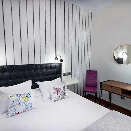 Πανσιόν Cuatro Caminos