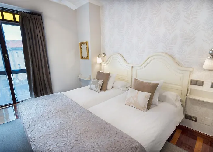 Cuatro Caminos 3* توريلافيجا